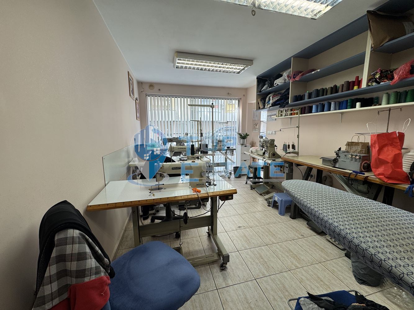 Офис помещение на комуникативно място в кв. Колю Фичето, гр. Велико Търново - 0