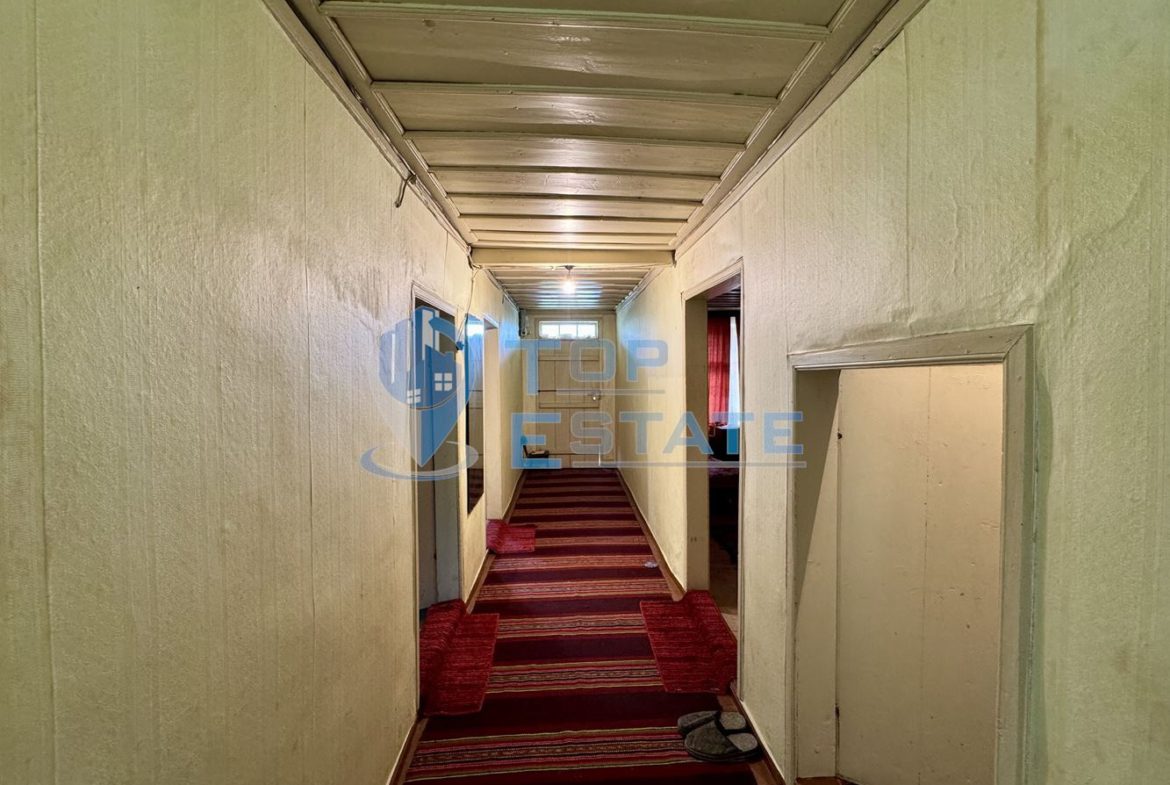 Къща с кладенец и голям двор в село Сушица, област Велико Търново - 0