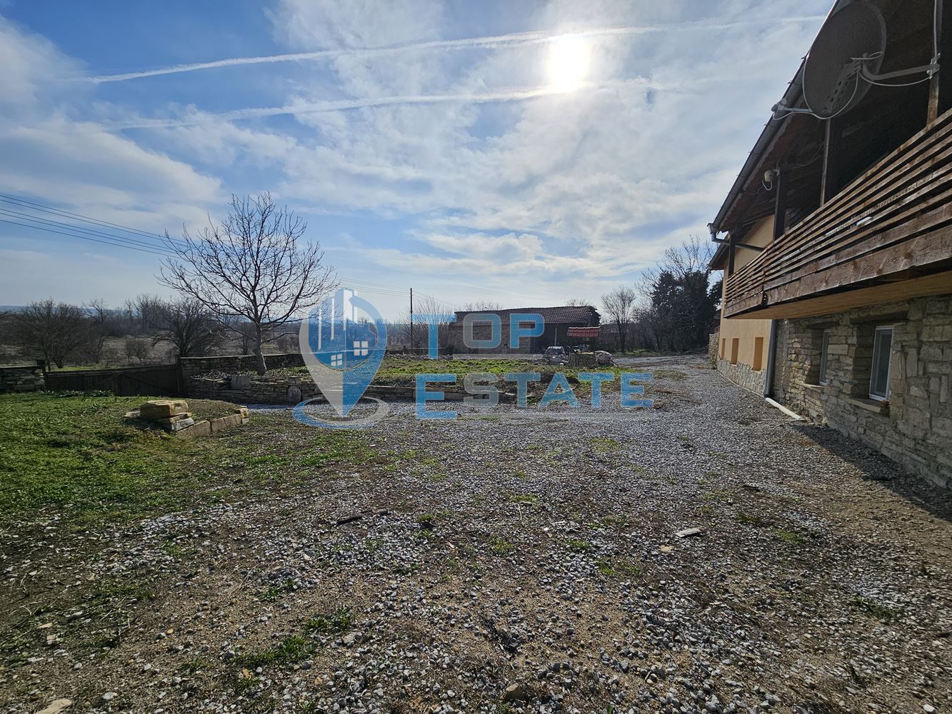 Двуетажна къща след ремонт с голям двор в село Горна Липница, област Велико Търново - 0