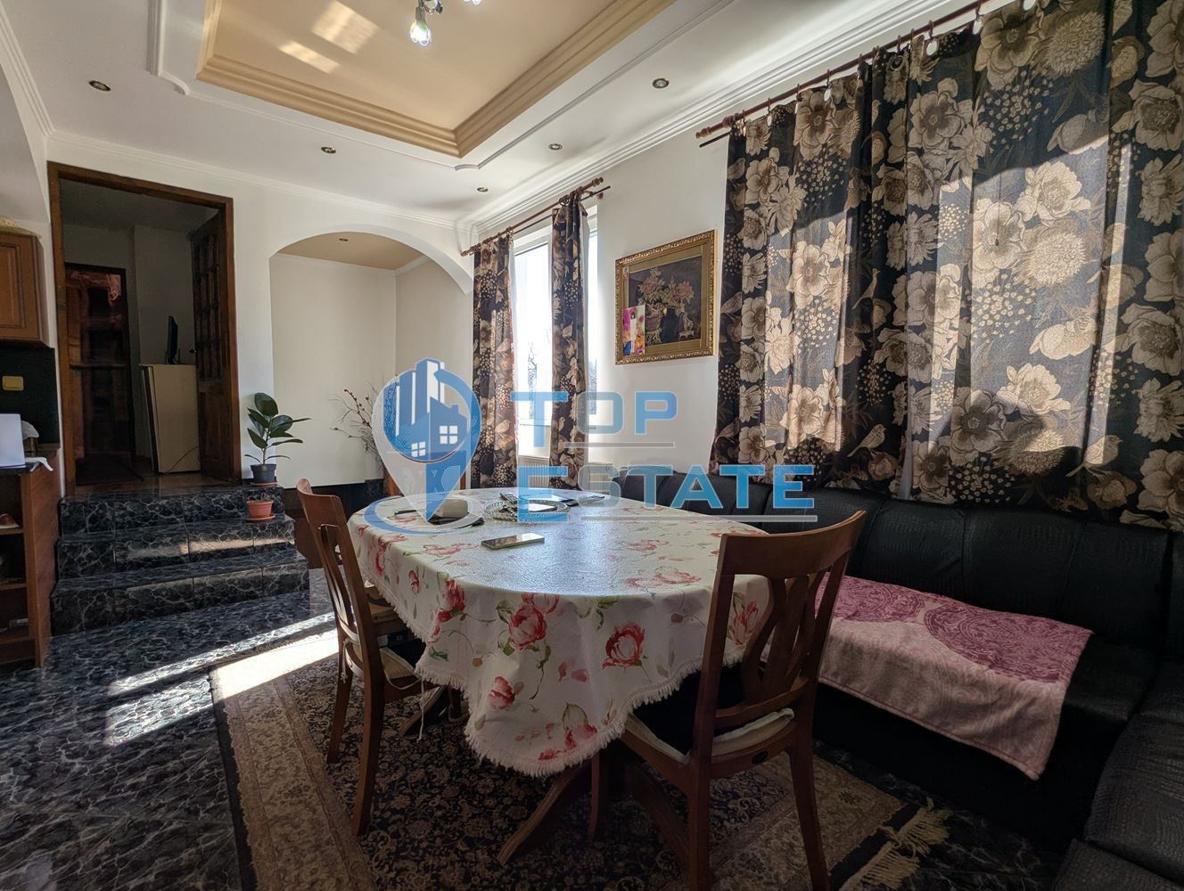 Ремонтирана и готова за нанасяне къща в село Пчелище, област Велико Търново - 0