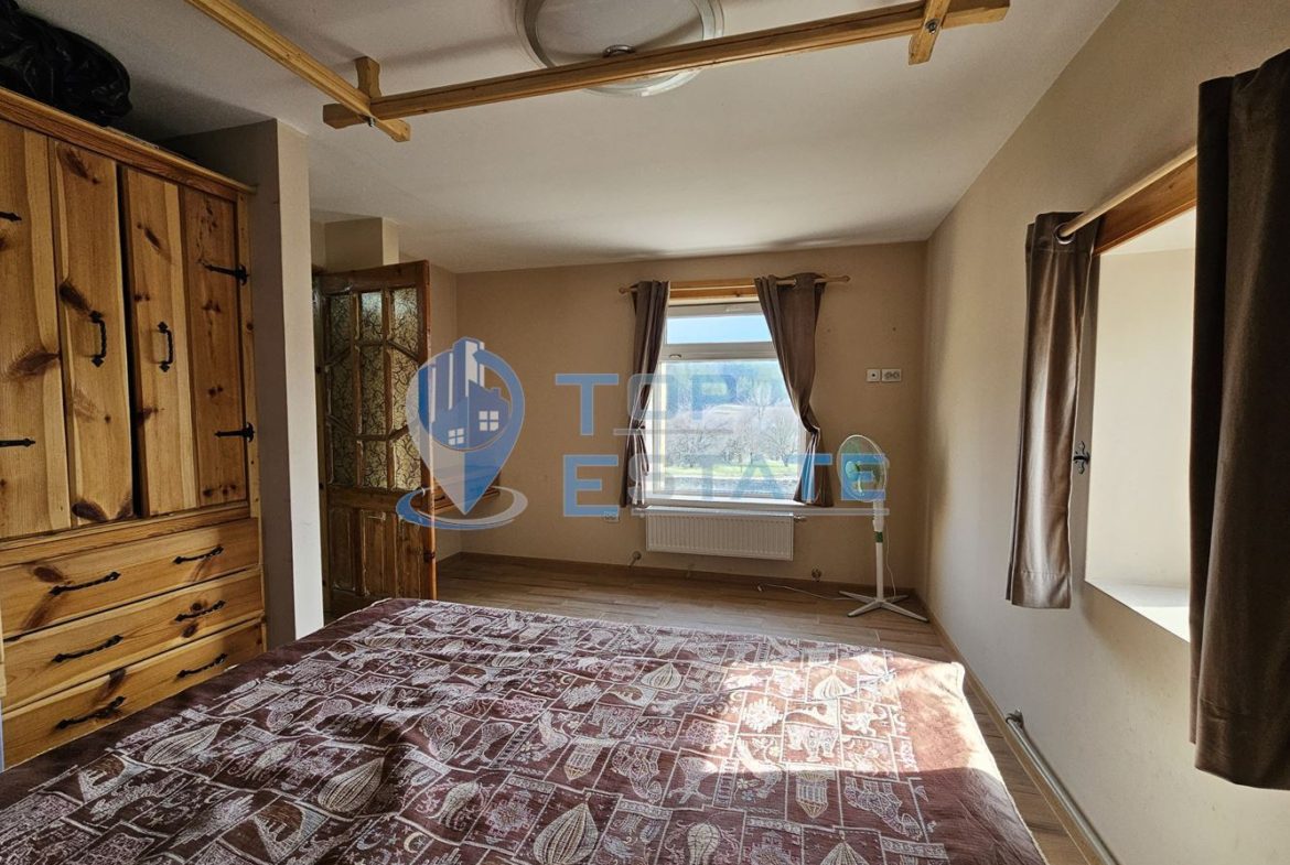 Двуетажна къща след ремонт с голям двор в село Горна Липница, област Велико Търново - 0