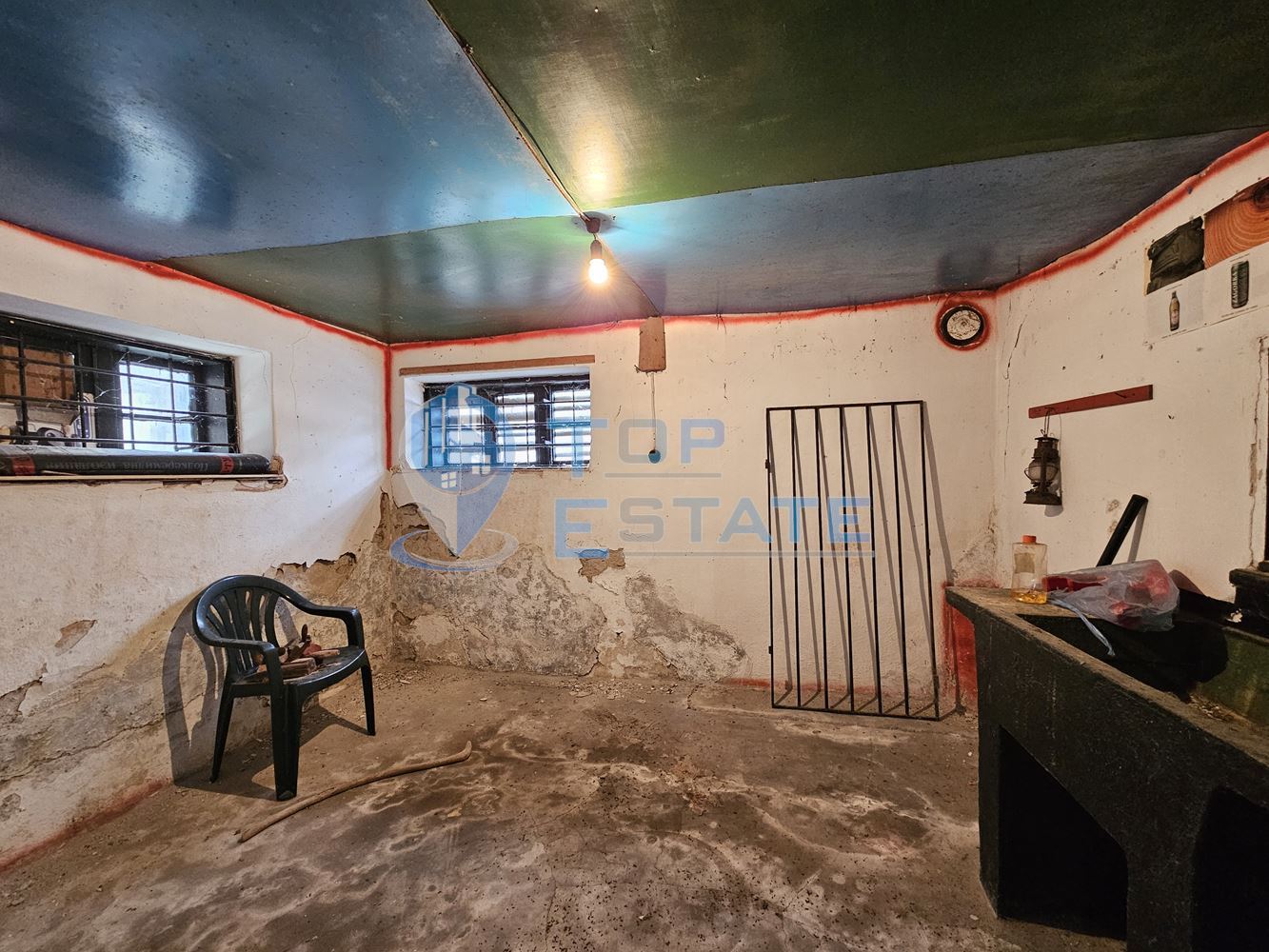 Едноетажна къща близо до река с голям двор в село Росно, област Велико Търново - 0