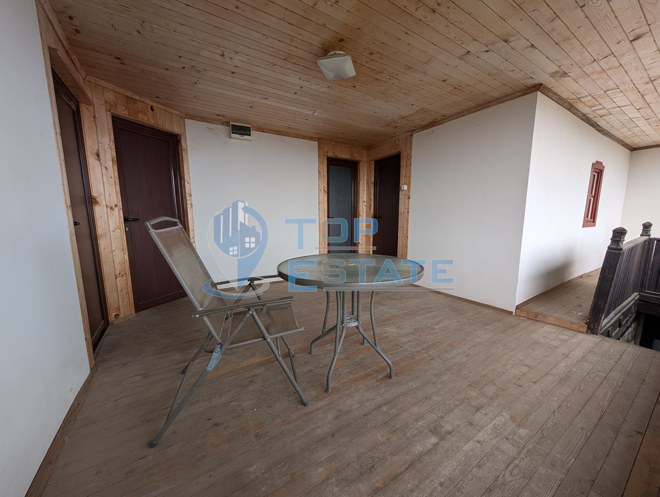 Двуетажна къща във възрожденски стил с кладенец в село Драгижево - 0