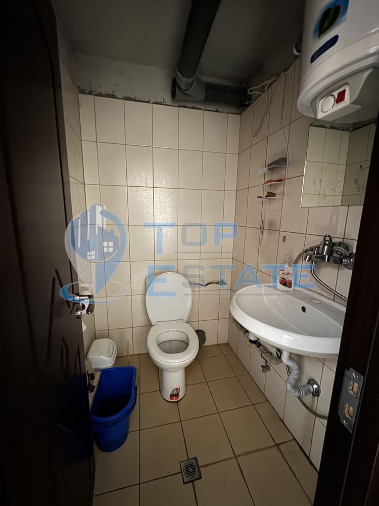 Офис помещение на комуникативно място в кв. Колю Фичето, гр. Велико Търново - 0