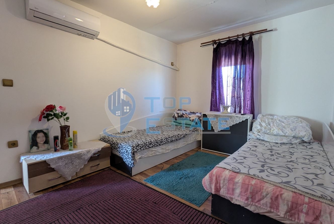 Ремонтирана и готова за нанасяне къща в село Пчелище, област Велико Търново - 0