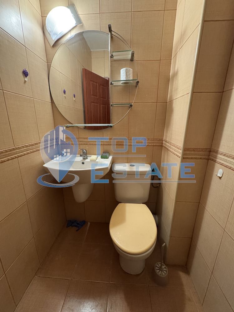 Тристаен, обзаведен, ремонтиран апартамент под наем в центъра на град Велико Търново - 0