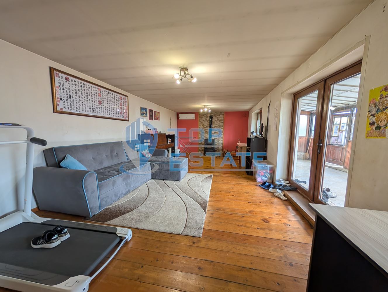 Тухлена къща с гараж и голям двор в село Раданово - 0