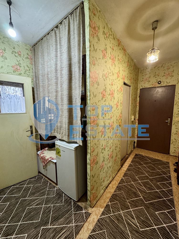 Двустаен панелен апартамент в град Стажица, област Велико Търново - 0