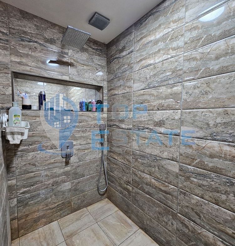 Двуетажна къща след ремонт с голям двор в село Горна Липница, област Велико Търново - 0