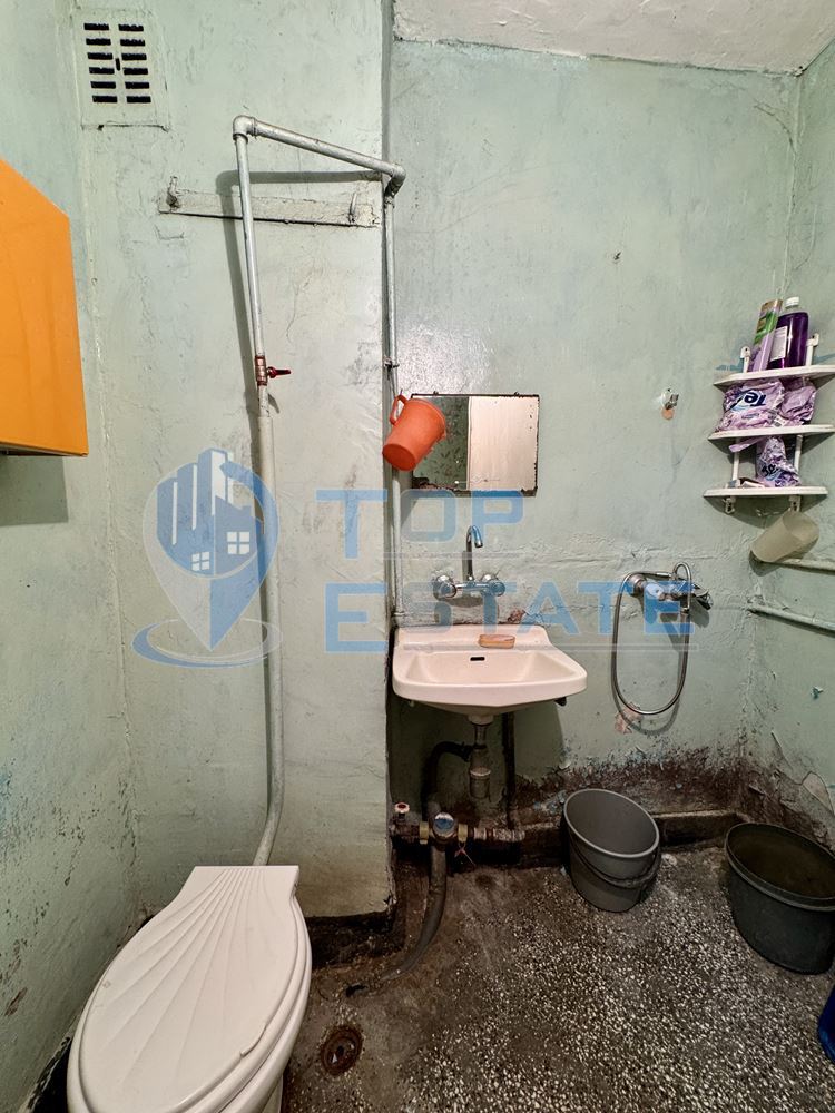 Двустаен панелен апартамент в град Стажица, област Велико Търново - 0