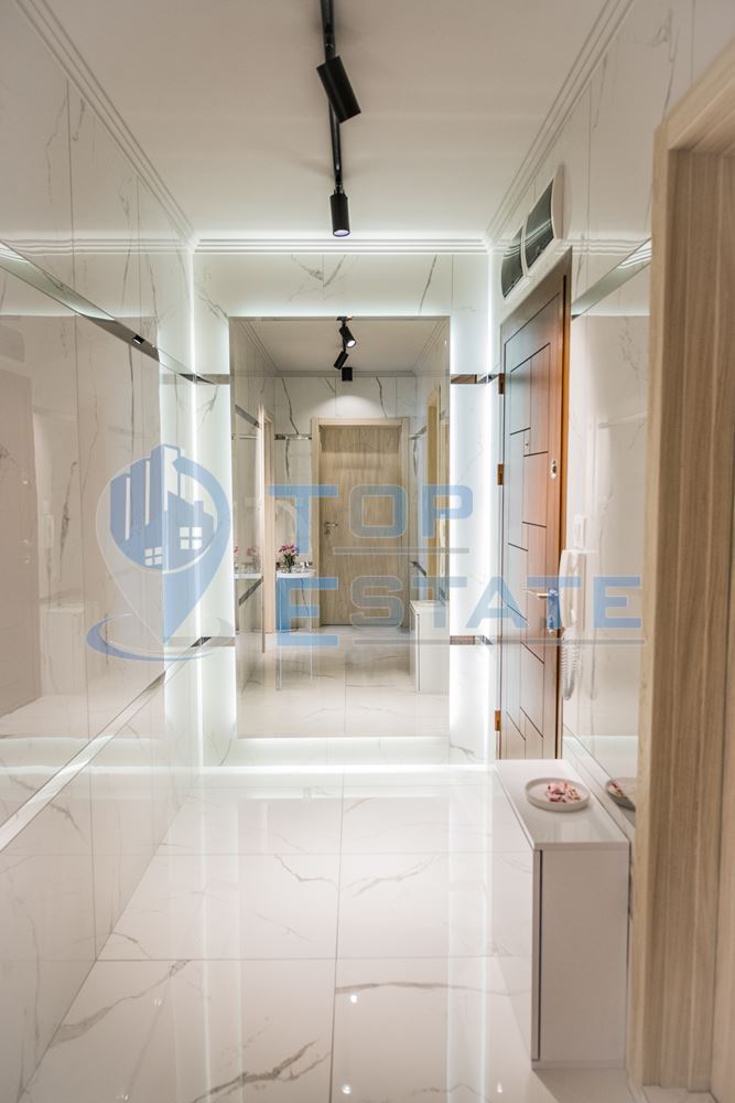 Двустаен, новопостроен, луксозен, газифициран апартамент с надземно паркомясто под наем в квартал Бузлуджа, град Велико Търн - 0