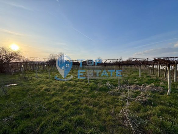 Парцел в регулация с кладенец в село Джулюница, област Велико Търново - 0