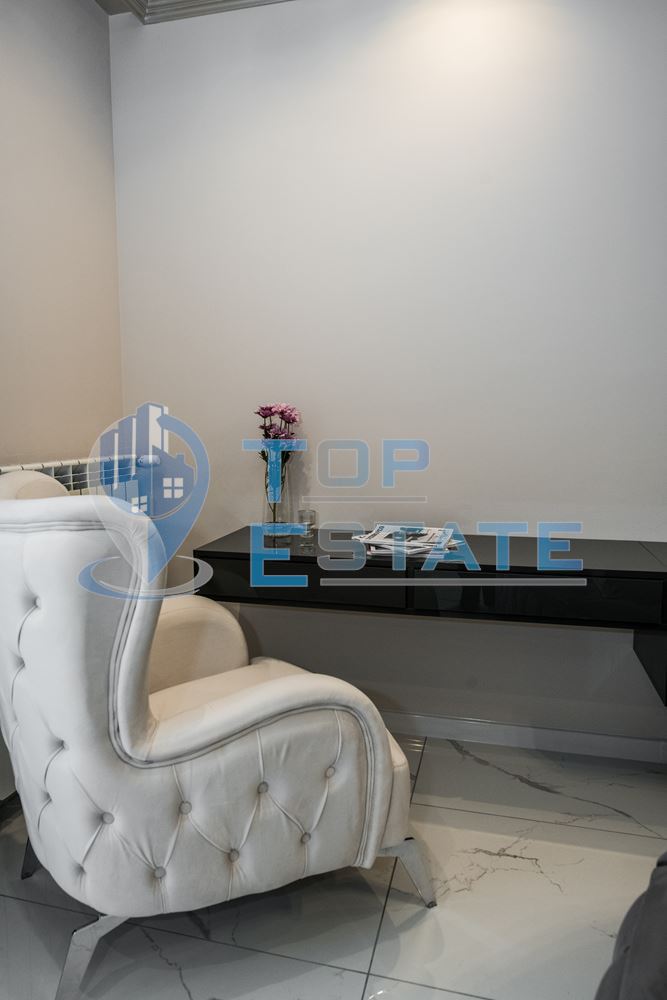 Двустаен, новопостроен, луксозен, газифициран апартамент с надземно паркомясто под наем в квартал Бузлуджа, град Велико Търн - 0