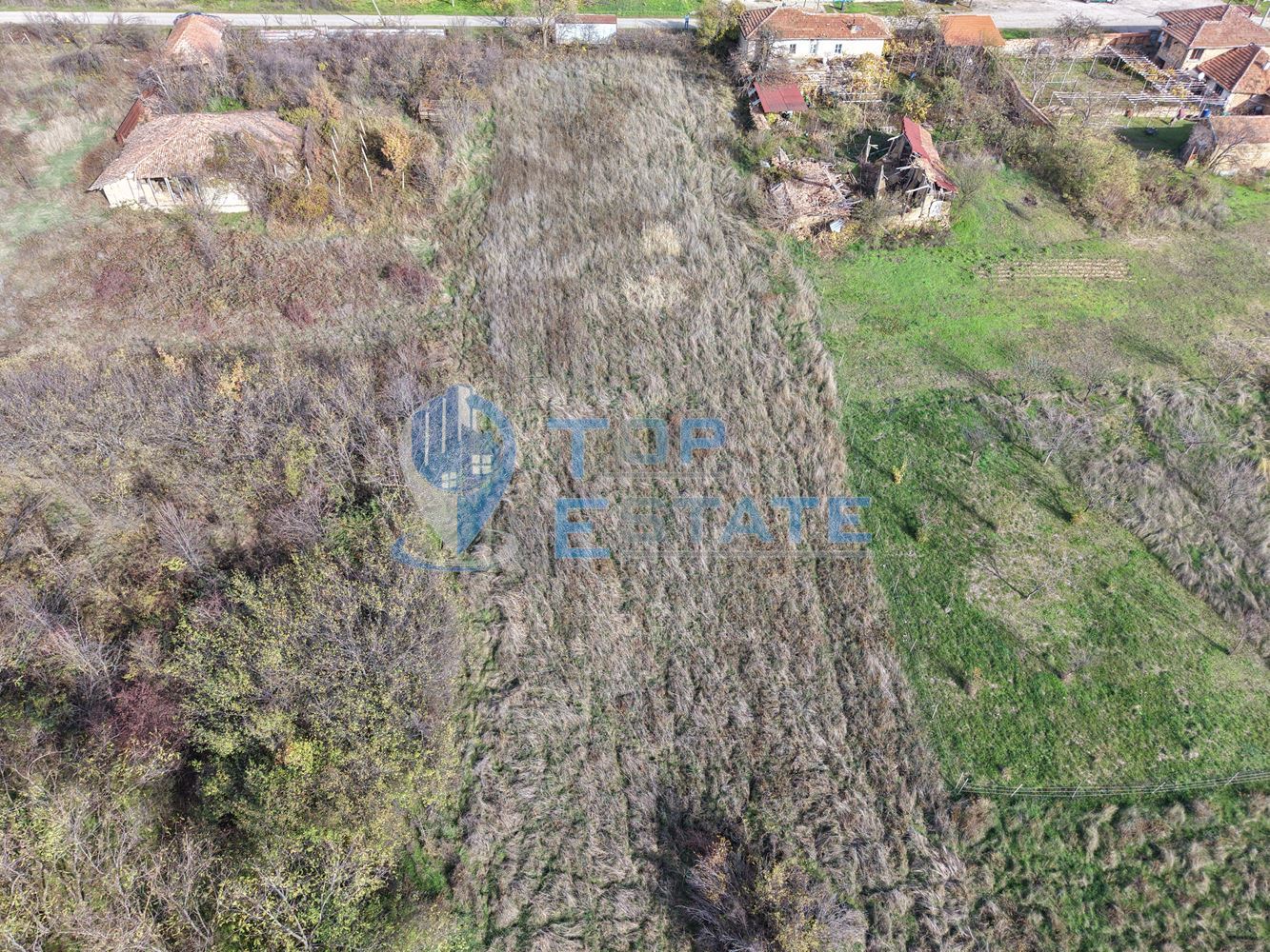 Панорамен парцел в регулация в село Равново, община Златарица - 0