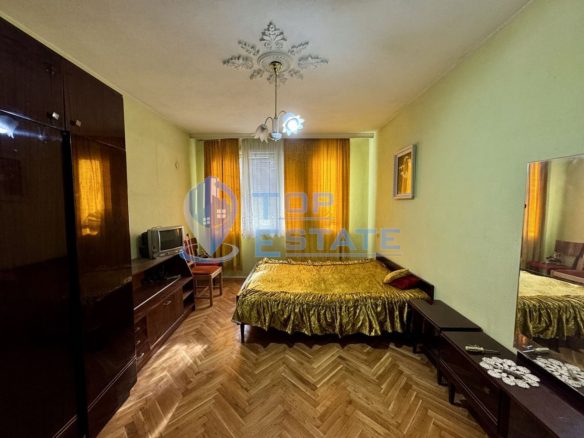 Многостаен апартамент с таванска боксониера в град Горна Оряховица, област Велико Търново - 0