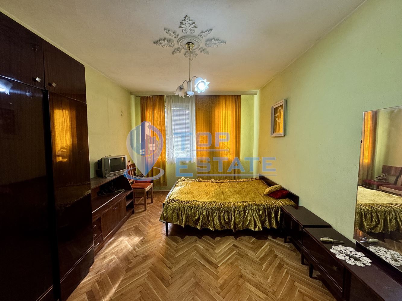 Многостаен апартамент с таванска боксониера в град Горна Оряховица, област Велико Търново - 0