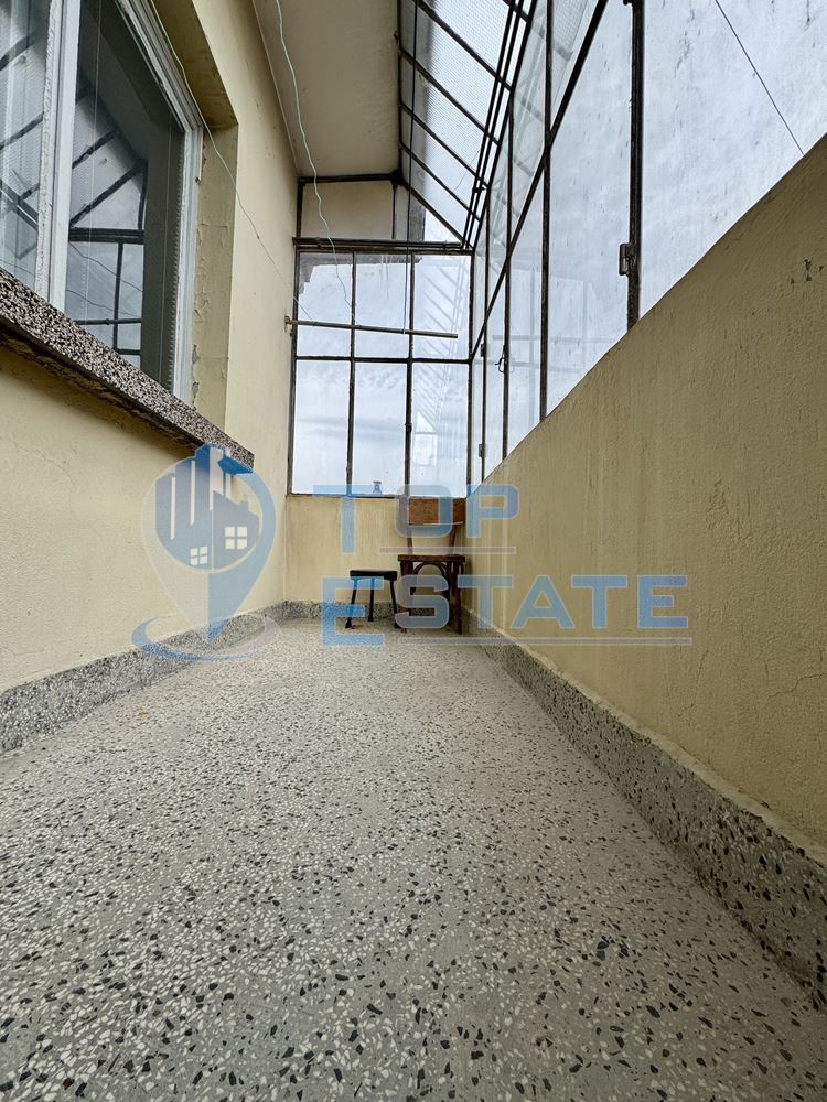 Многостаен апартамент с таванска боксониера в град Горна Оряховица, област Велико Търново - 0