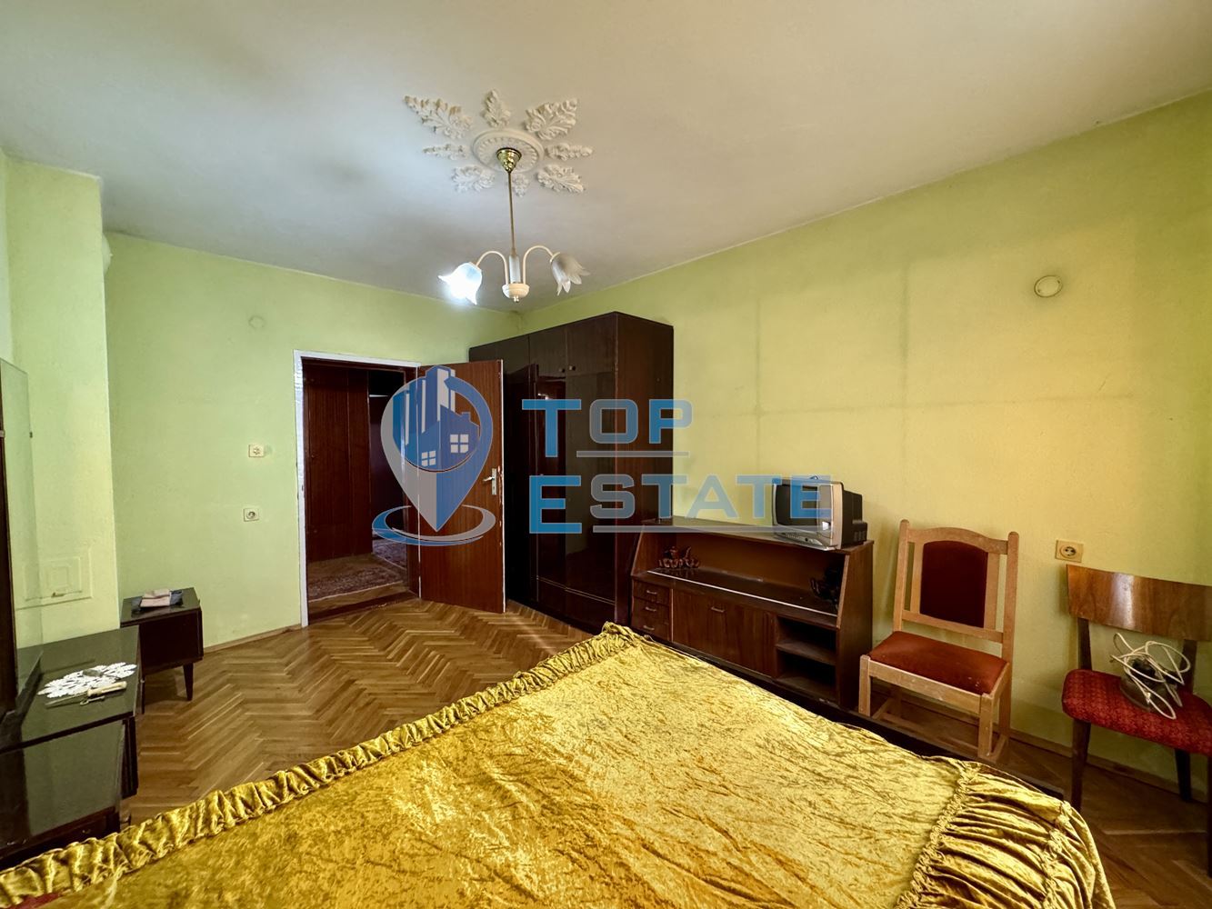 Многостаен апартамент с таванска боксониера в град Горна Оряховица, област Велико Търново - 0