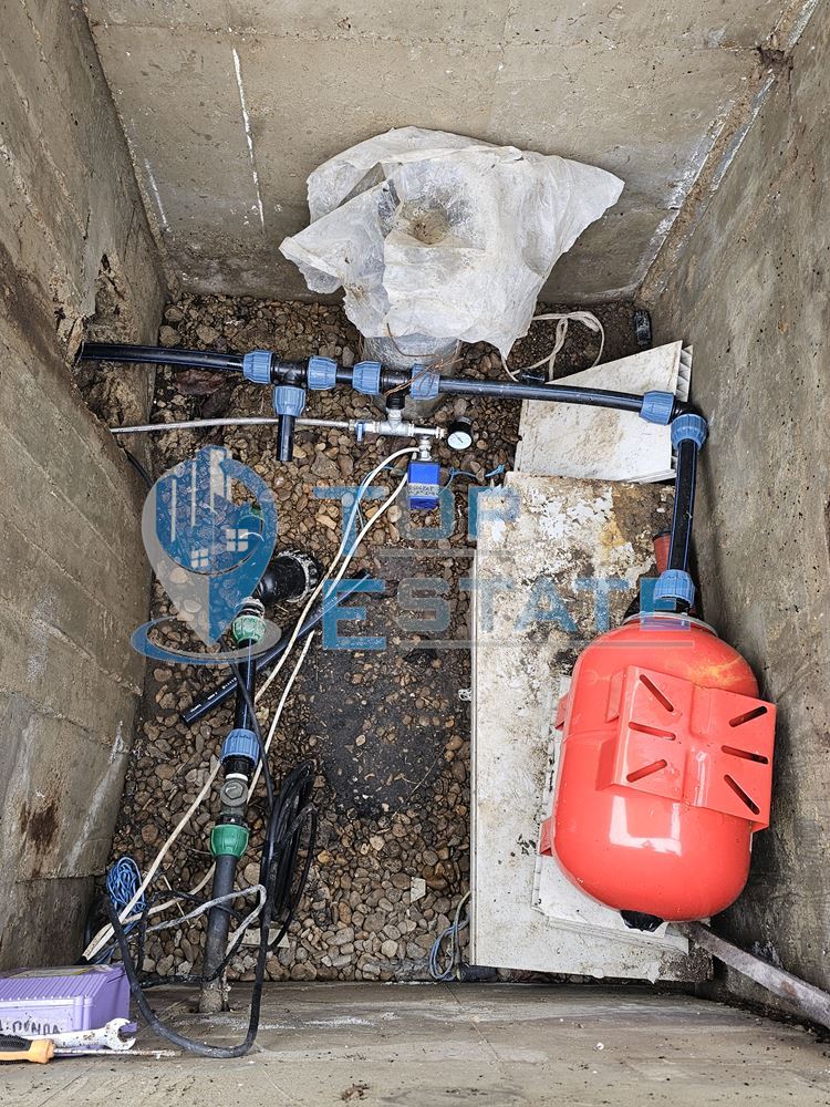 Птицеферма с разработен бизнес, ФЕЦ и оборудване, готова за работа в област Велико Търново - 0