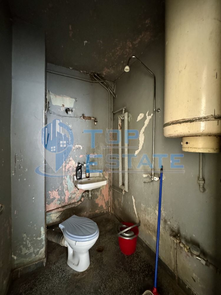 Двустаен тухлен апартамент в центъра на град Полски тръмбеш - 0