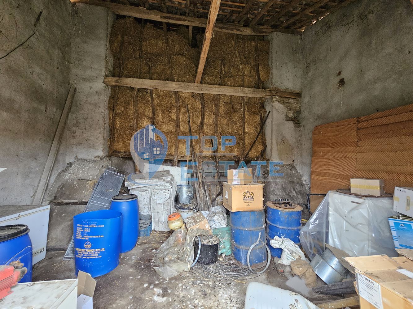 Птицеферма с разработен бизнес, ФЕЦ и оборудване, готова за работа в област Велико Търново - 0