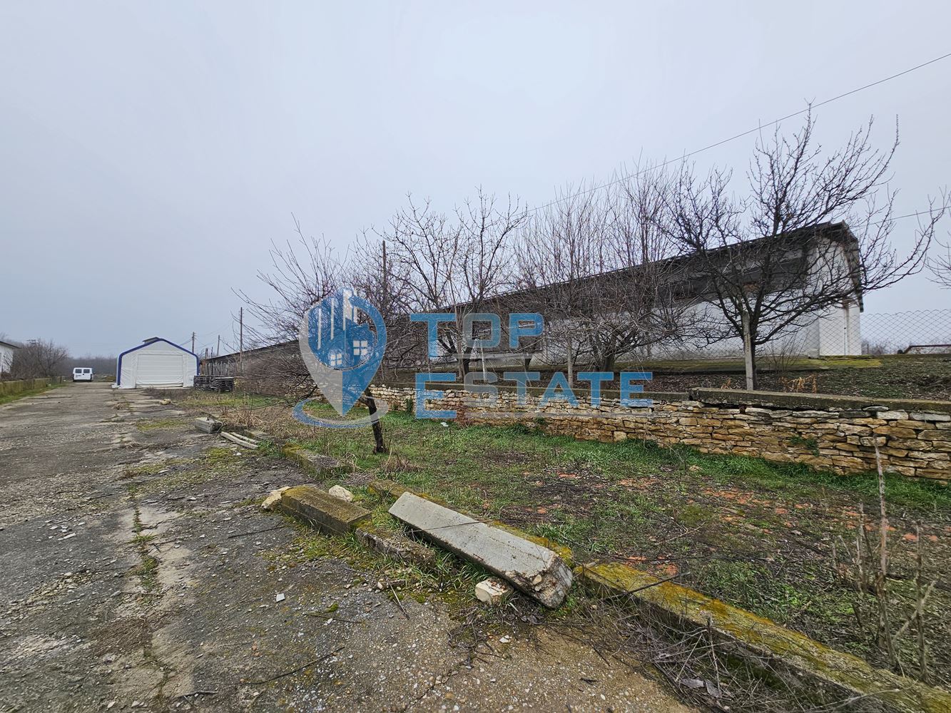 Птицеферма с разработен бизнес, ФЕЦ и оборудване, готова за работа в област Велико Търново - 0