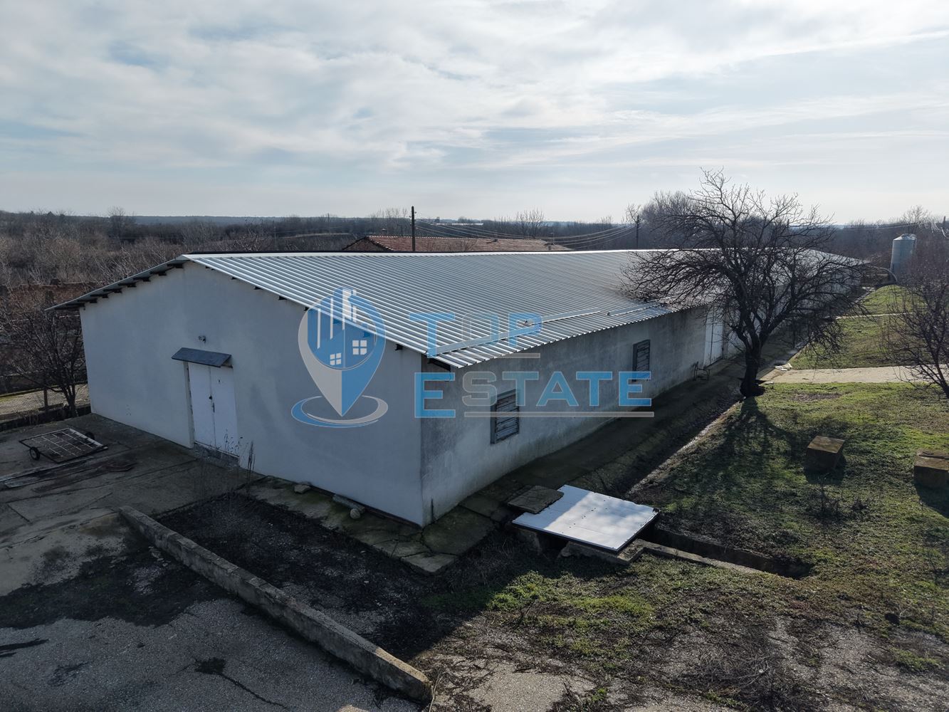 Птицеферма с разработен бизнес, ФЕЦ и оборудване, готова за работа в област Велико Търново - 0