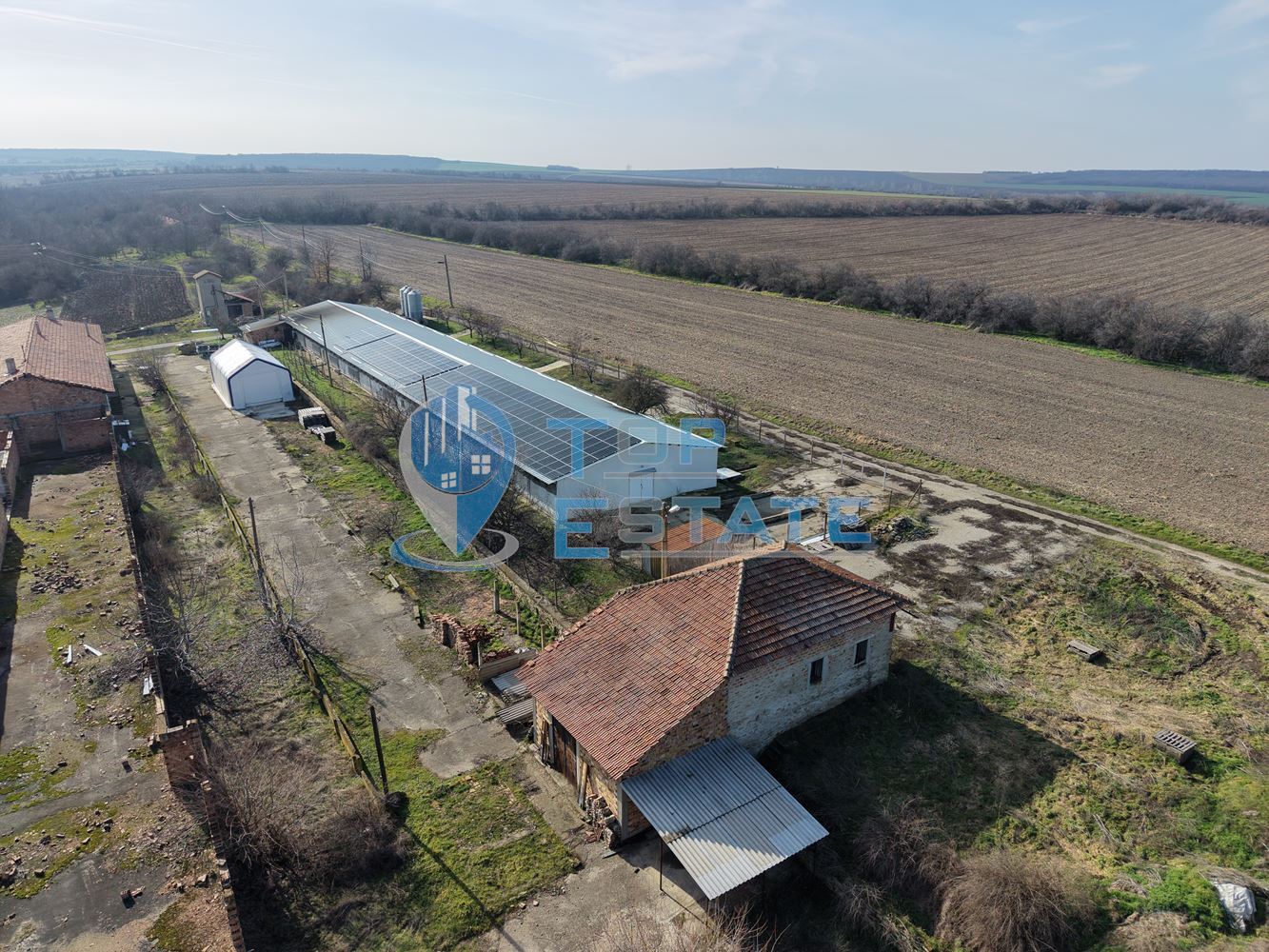 Птицеферма с разработен бизнес, ФЕЦ и оборудване, готова за работа в област Велико Търново - 0