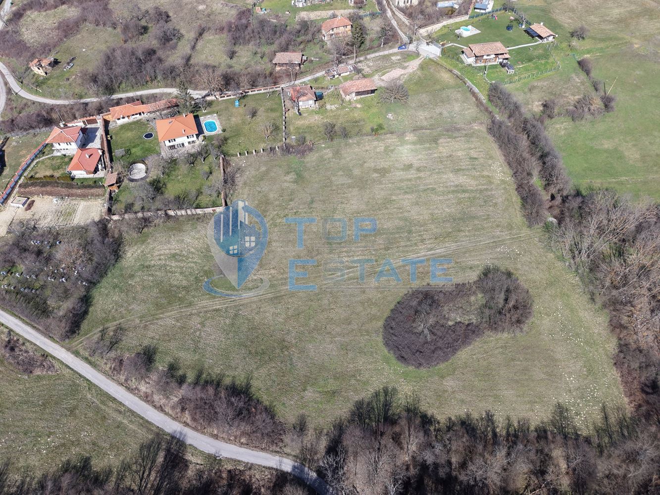 Огромен парцел с панорама в близост до язовир Йовковци - 0