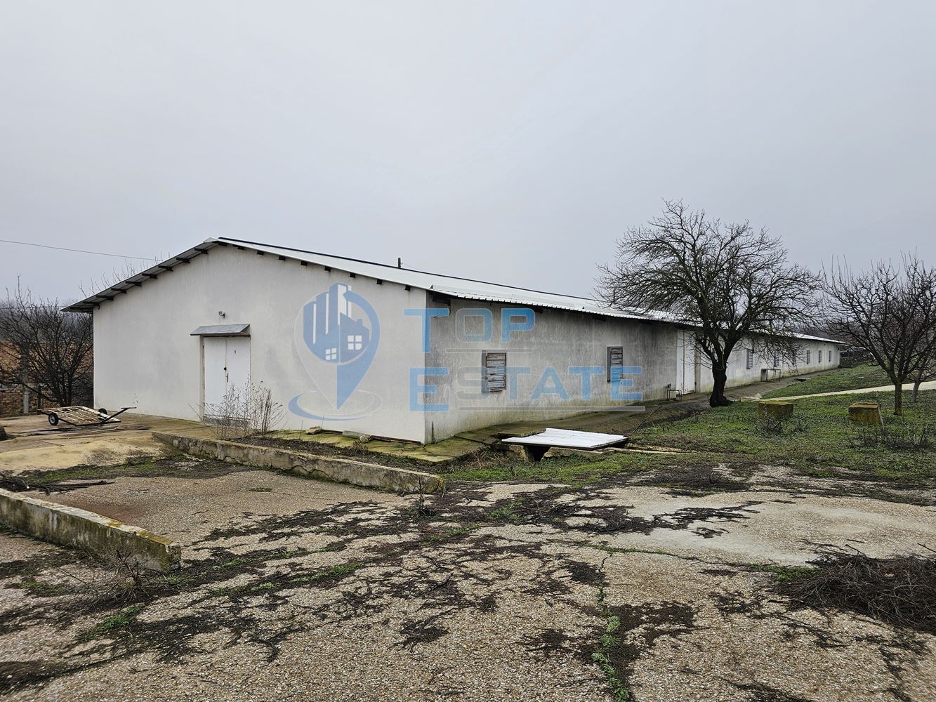 Птицеферма с разработен бизнес, ФЕЦ и оборудване, готова за работа в област Велико Търново - 0