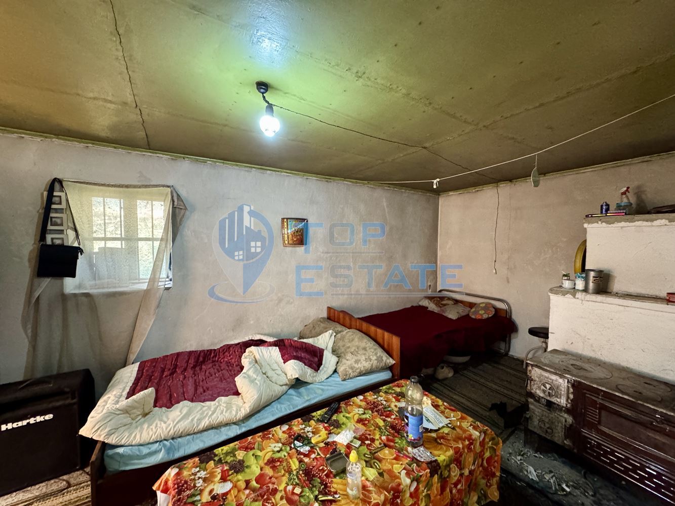 Двуетажна къща с кладенец и допълнителни постройки в село Долна Липница, област Велико Търново - 0