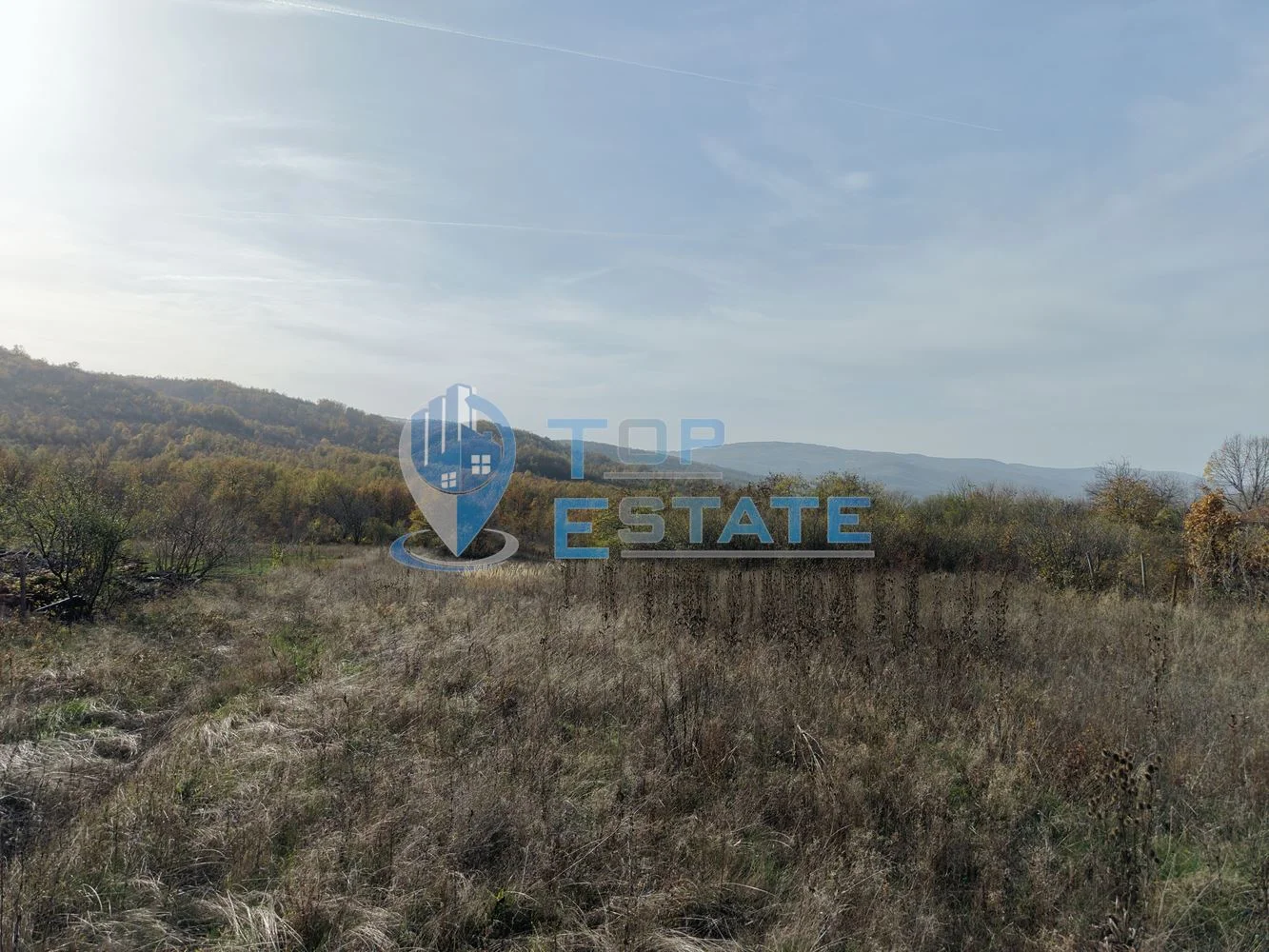 Панорамен парцел в регулация в село Равново, община Златарица - 0