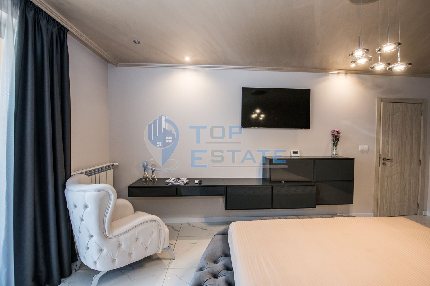 Двустаен, новопостроен, луксозен, газифициран апартамент с надземно паркомясто под наем в квартал Бузлуджа, град Велико Търн - 0