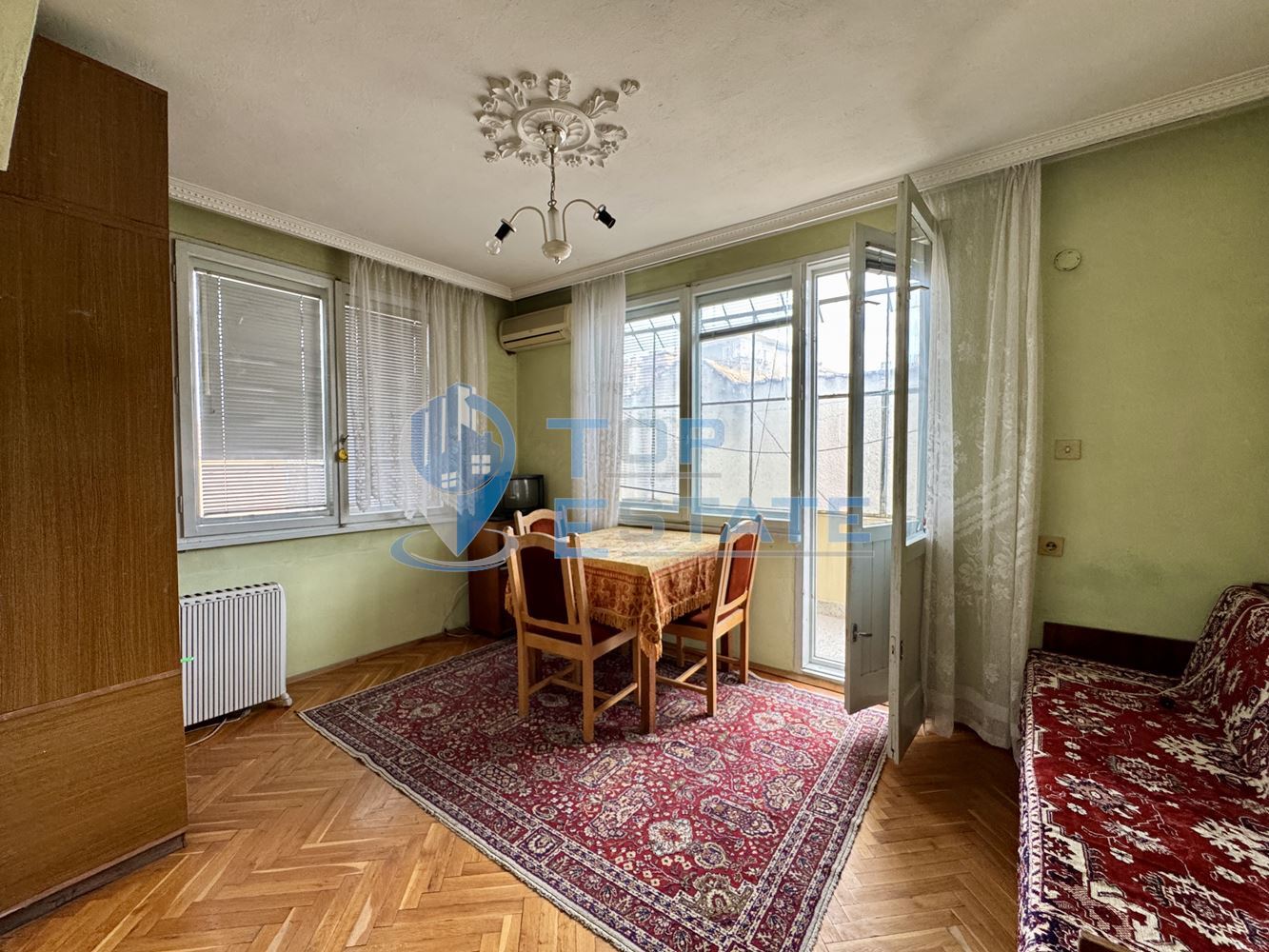 Многостаен апартамент с таванска боксониера в град Горна Оряховица, област Велико Търново - 0