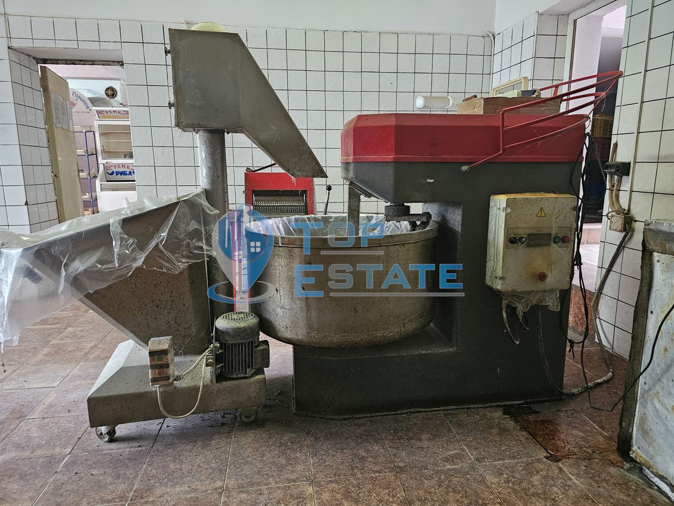 Търговски комплекс - хлебопекарна с оборудване, хранителен магазин и железария село Недан - 0