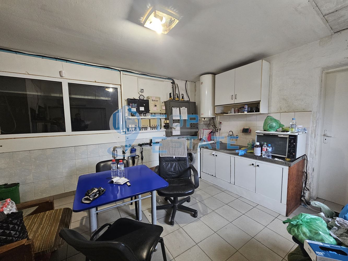 Птицеферма с разработен бизнес, ФЕЦ и оборудване, готова за работа в област Велико Търново - 0