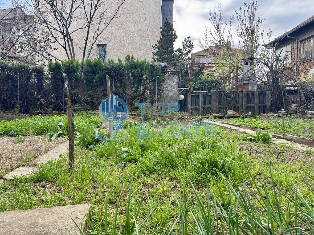 Многостаен апартамент с таванска боксониера в град Горна Оряховица, област Велико Търново - 0