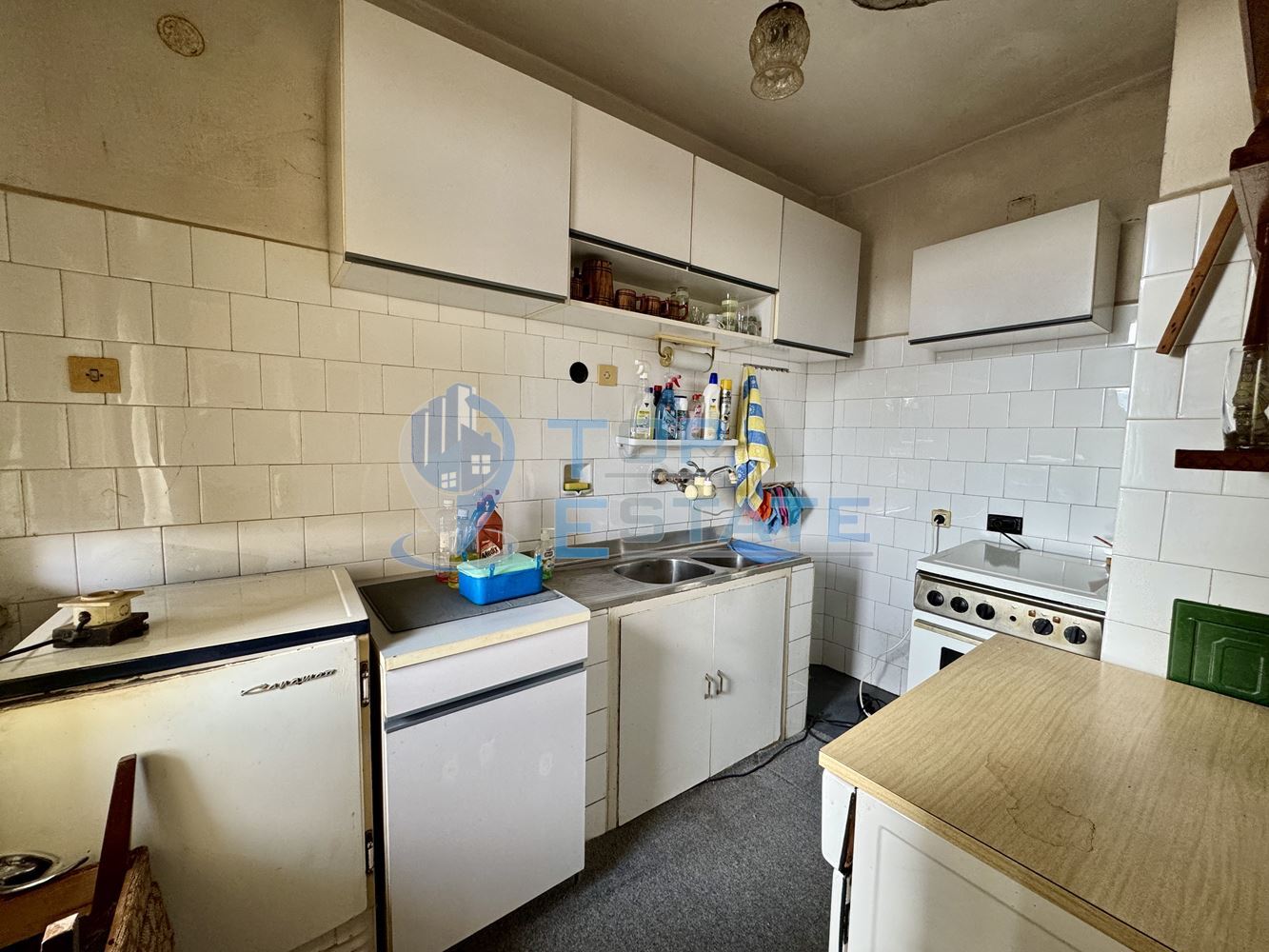 Многостаен тухлен апартамент с гараж в град Полски Тръмбеш, област Велико Търново - 0