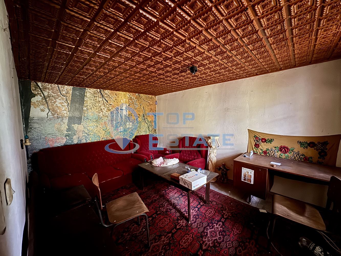 Масивна двуетажна къща с кладенец в село Иванча, област Велико Търново - 0