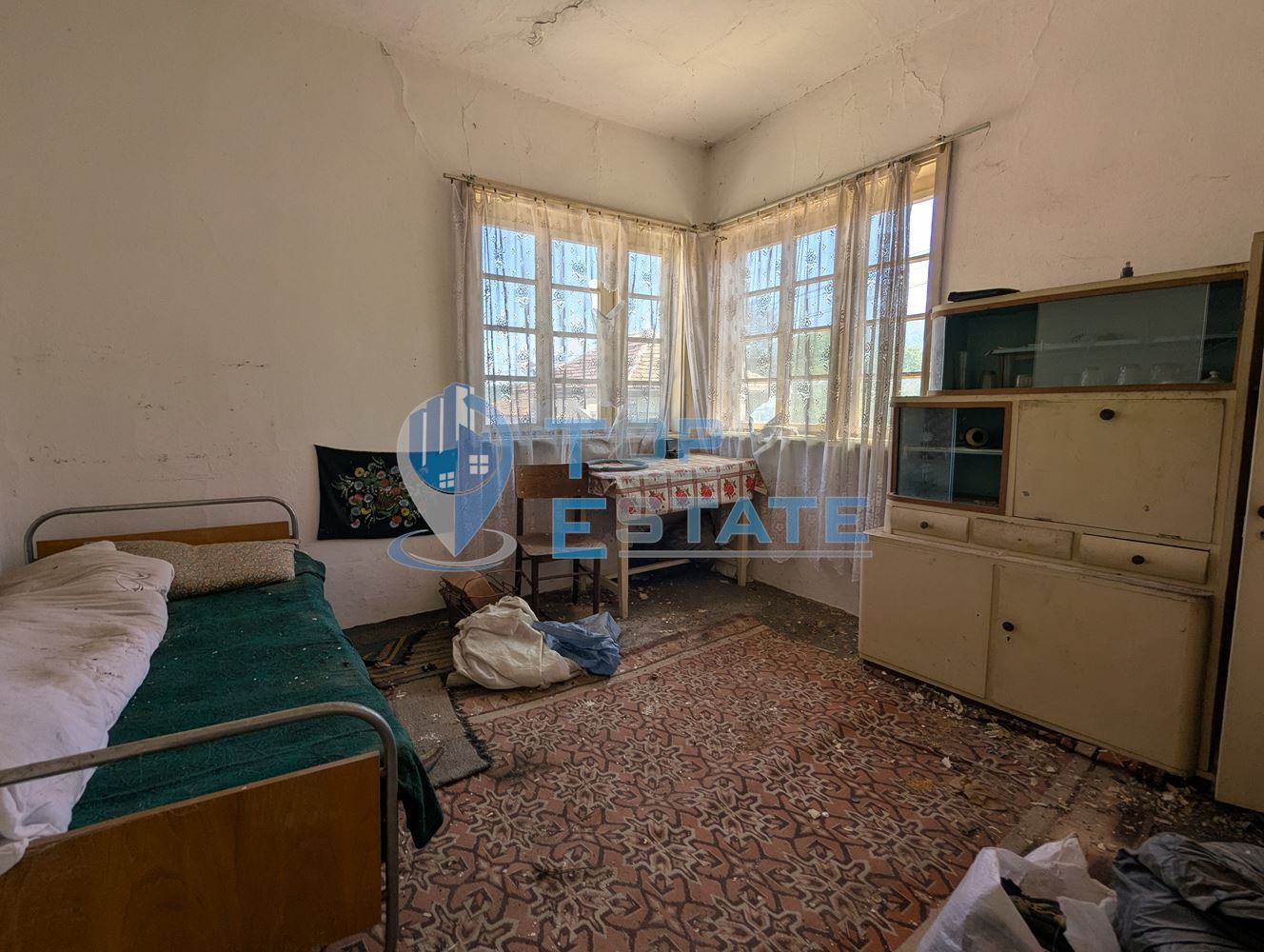Едноетажна къща на спокойна улица в село Джулюница, обл. Велико Търново - 0