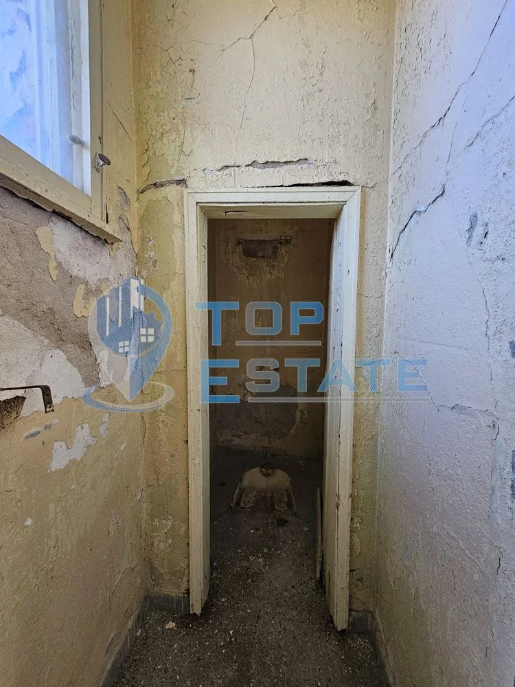 Панорамен парцел с масивна сграда с проект за къща за гости в село Буйновци, Еленски Балкан - 0
