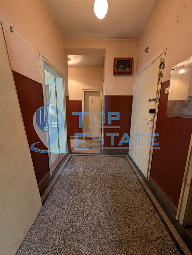 Многостаен тухлен апартамент в центъра на град Горна Оряховица - 0
