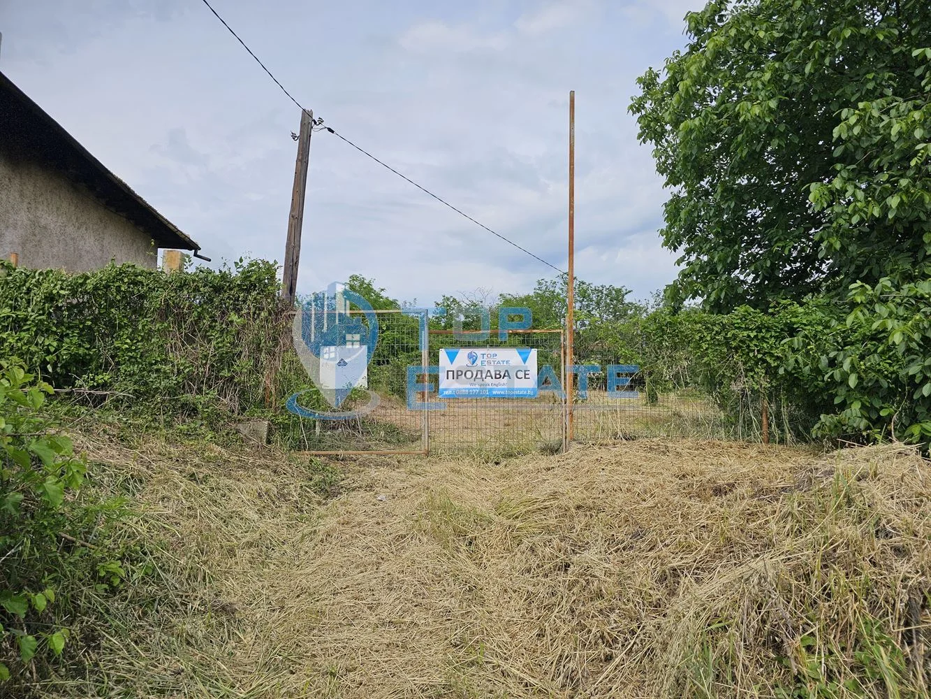Парцел в регулация на главен път Русе - В. Търново в село Поликраище, общ. Горна Оряховица - 0