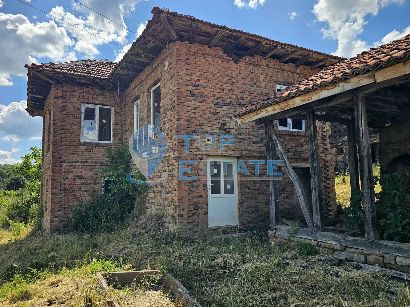 Тухлена къща в Балкана с вътрешна баня с тоалетна и прекрасна панорама в село Боринци - 0