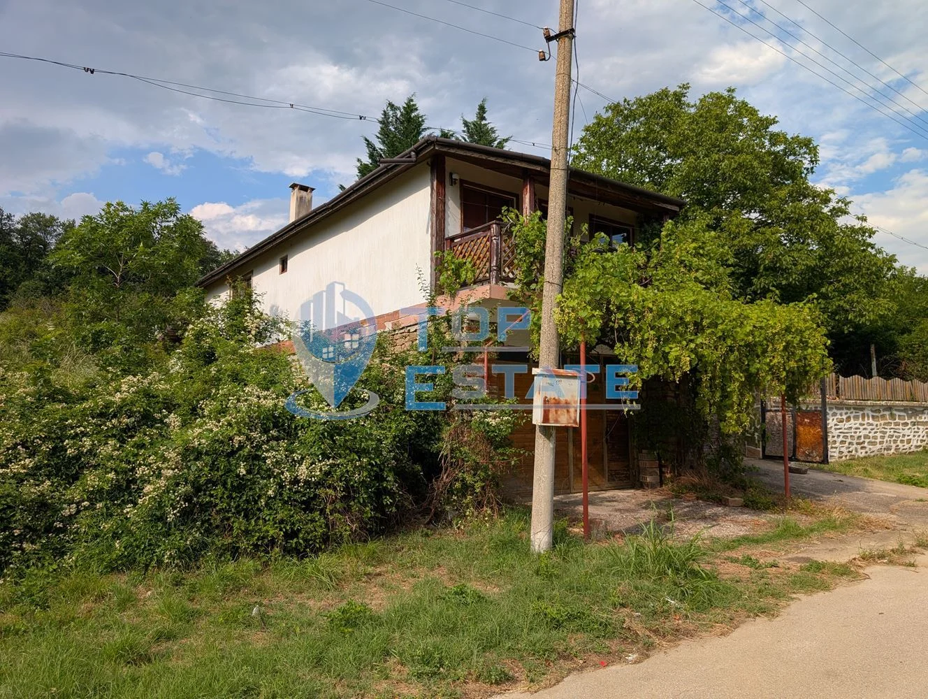 Двуетажна къща ново строителство с гараж в село Черни бряг - 0