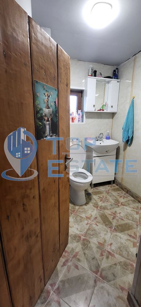 Двуетажна тухлена къща с красива панорамна гледка в Еленския Балкан - 0