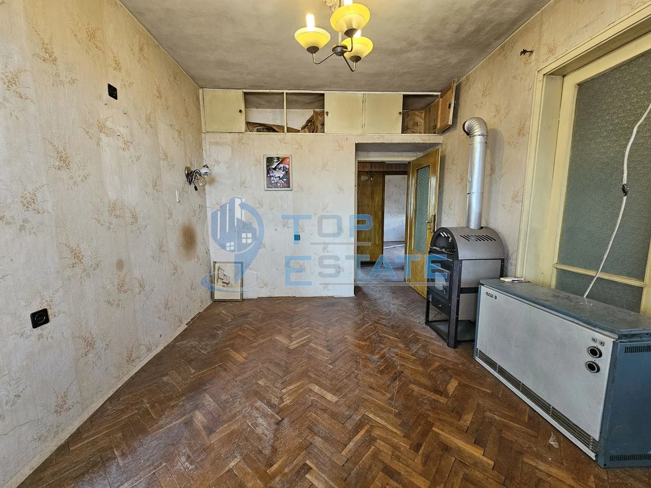 Многостаен тухлен апартамент с панорама в централната част на Г. Оряховица - 0