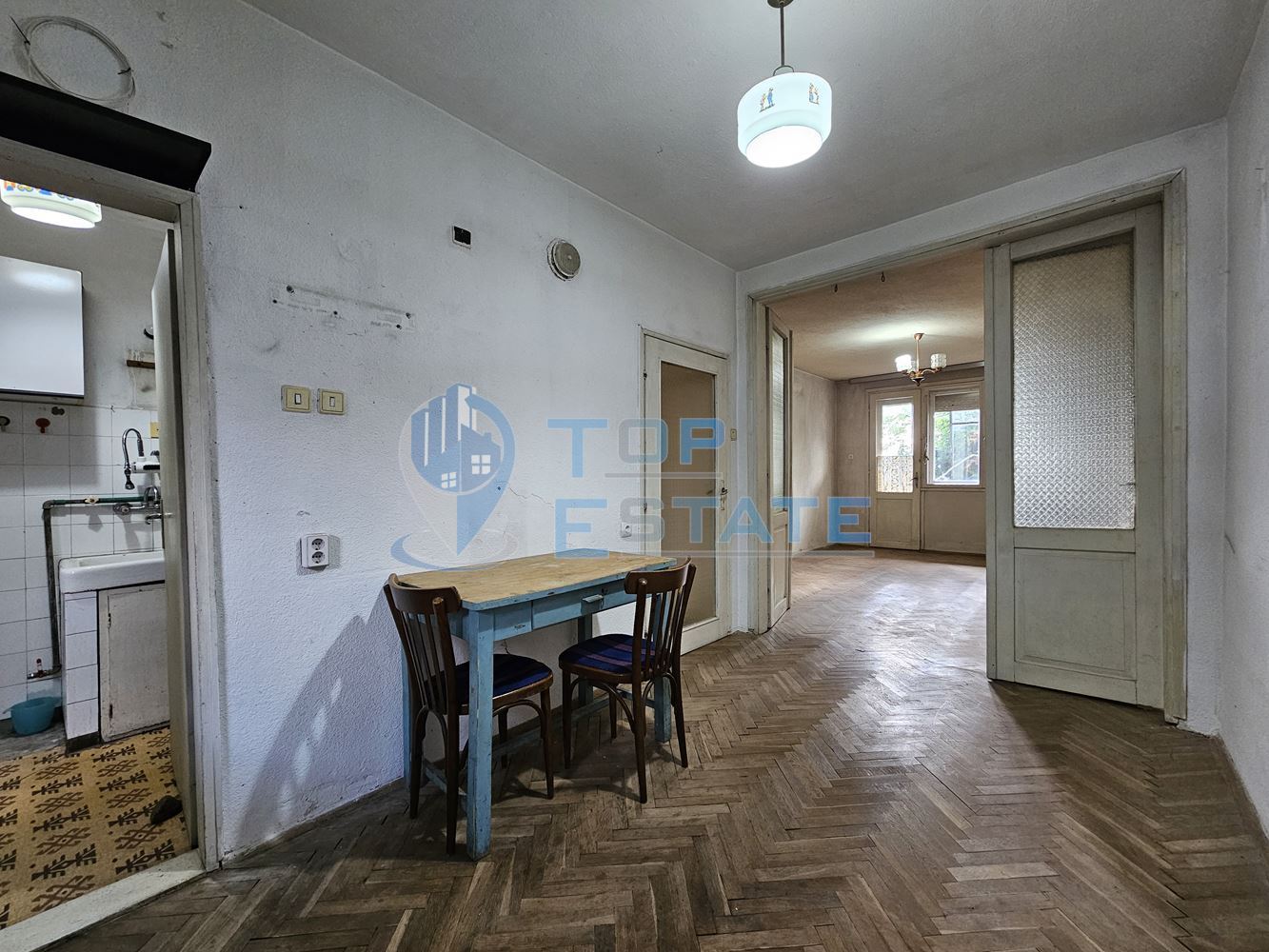 Многостаен тухлен апартамент с гараж, таван и маза в град Горна Оряховица - 0