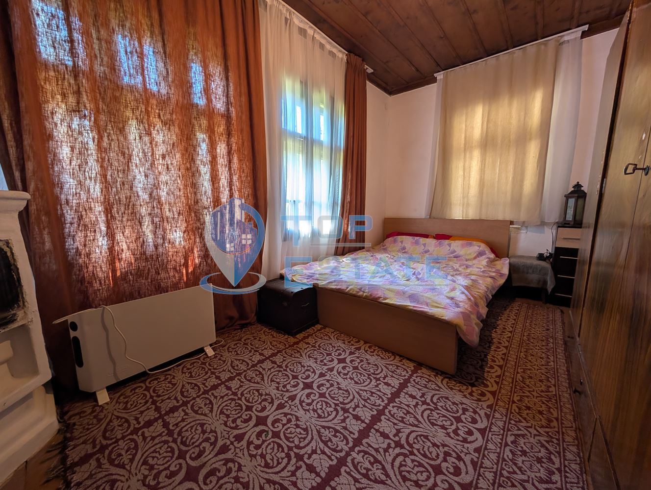 Двуетажна къща с двор в село Сливовица - 0
