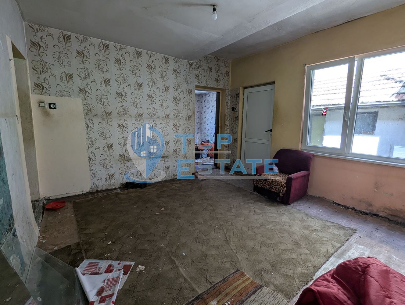 Къща на главната улица в квартал Гарата, град Горна Оряховица, област Велико Търново - 0